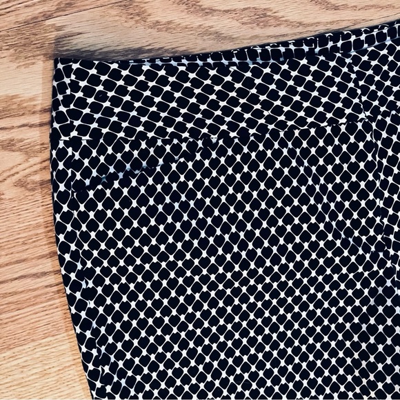 NWOT Worthington Black & White Pattern Cotton Capri Pants Size 16 - Picture 1 of 7